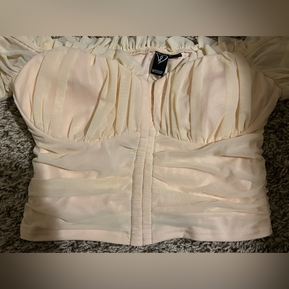 Cream blouse - Picture 2 of 5